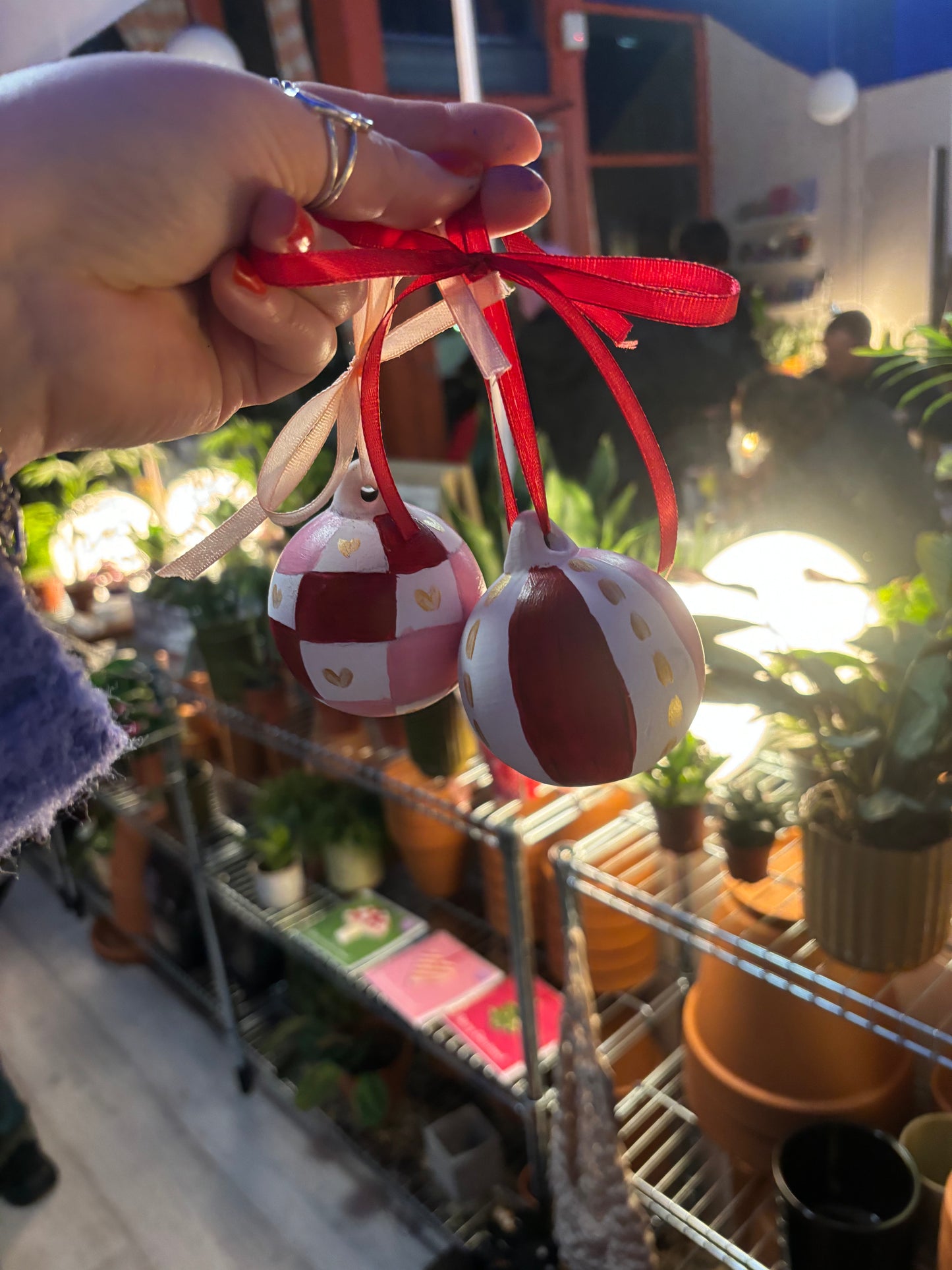Christmas Bauble Painting - 22nd November - 7:30pm - 9:30pm