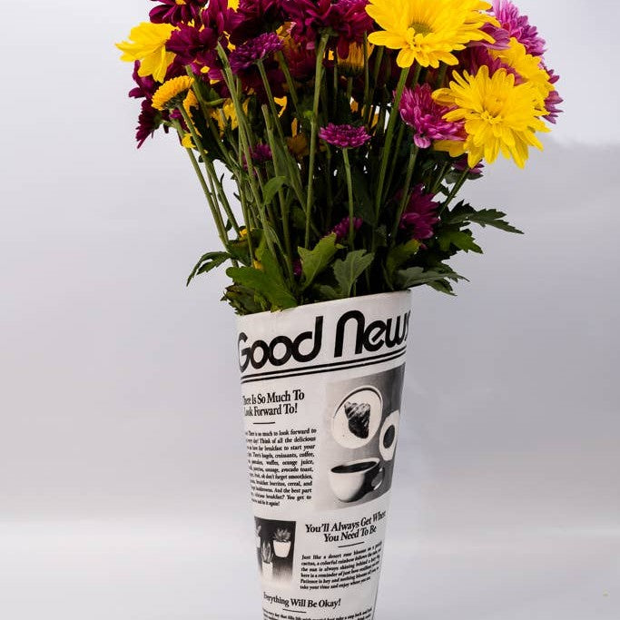 Vase, Newspaper