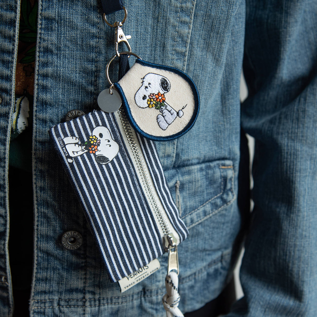 3P4 x Peanuts® - Snoopy Flower Bouquet Patch Keychain