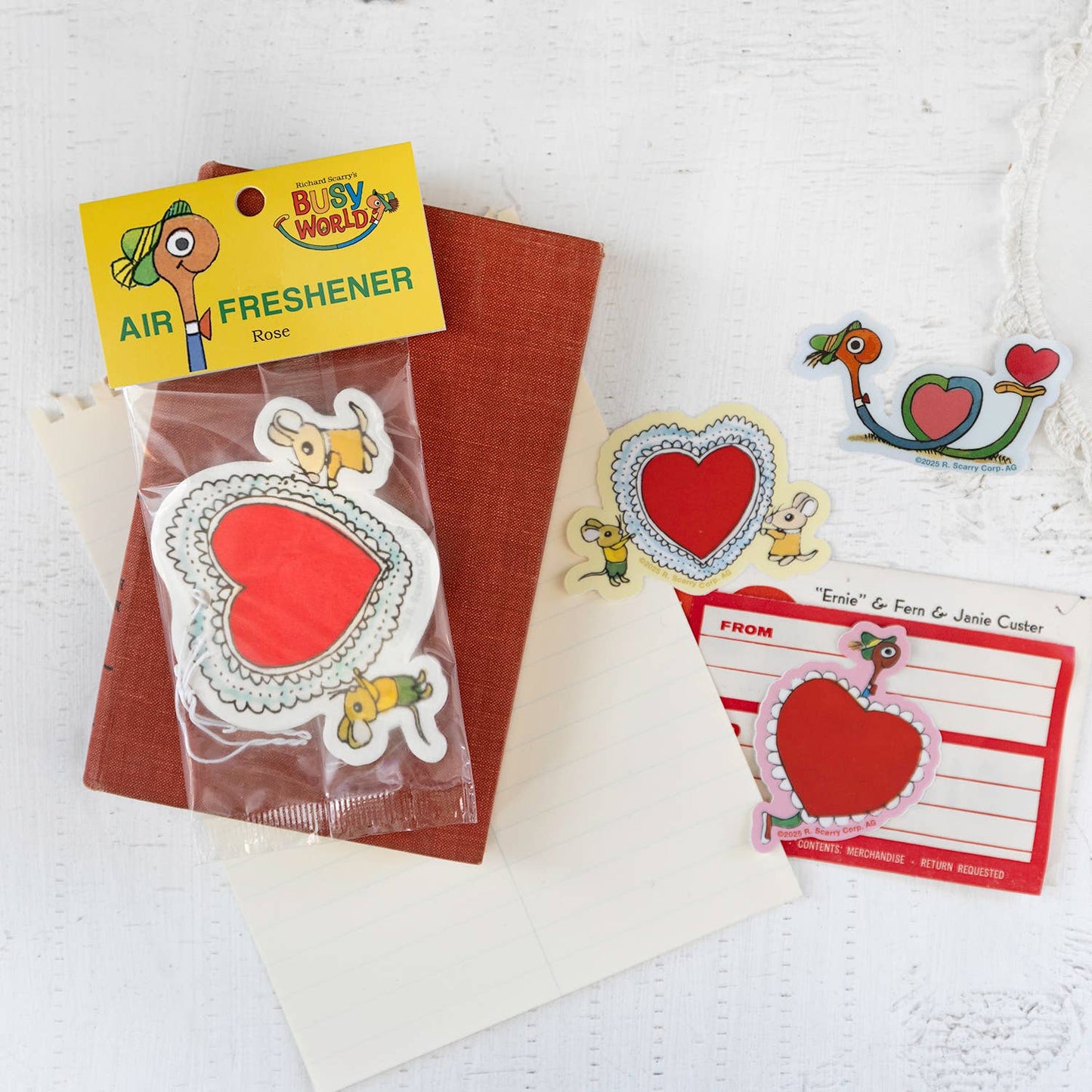 3P4 x Richard Scarry® Valentine - Lowly Heart Doily Sticker