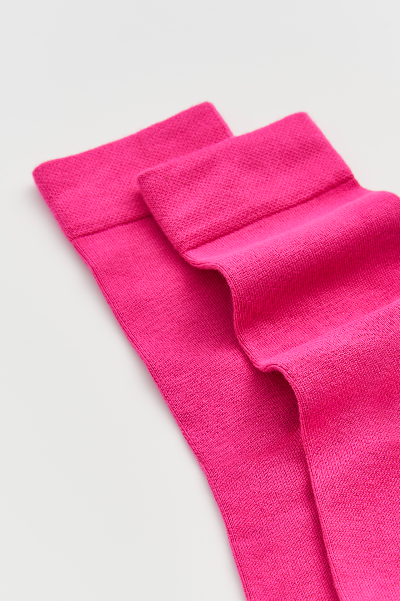 Dahlia Pink Bamboo Socks