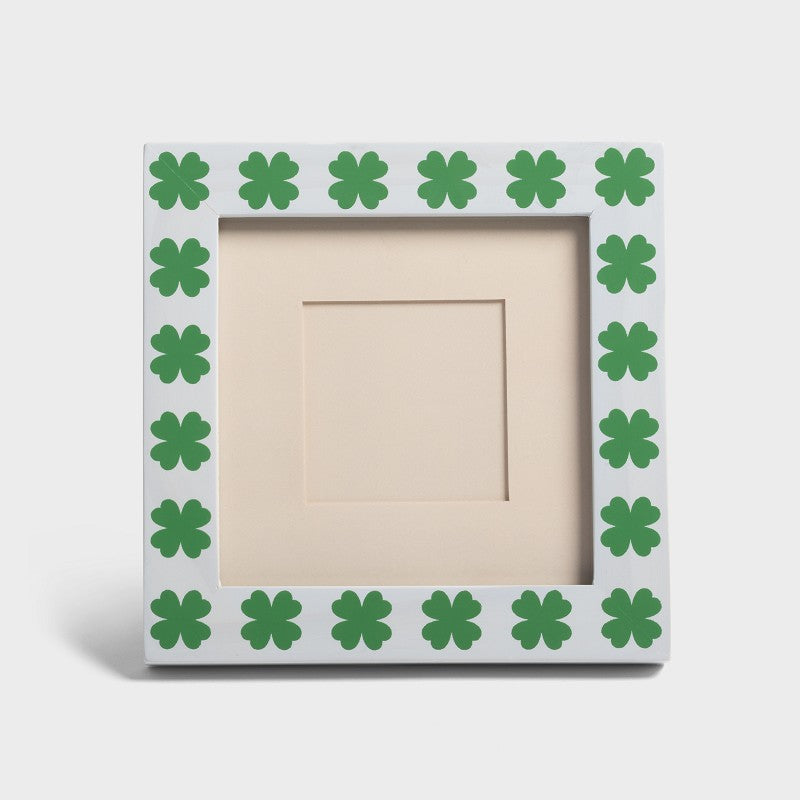 &Klevering Clover Frame